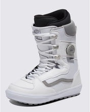 Load image into Gallery viewer, Vans Invado OG Snowboard Boot 2025
