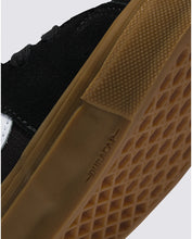 Load image into Gallery viewer, Vans Skate Sk8-Hi Black/Gum
